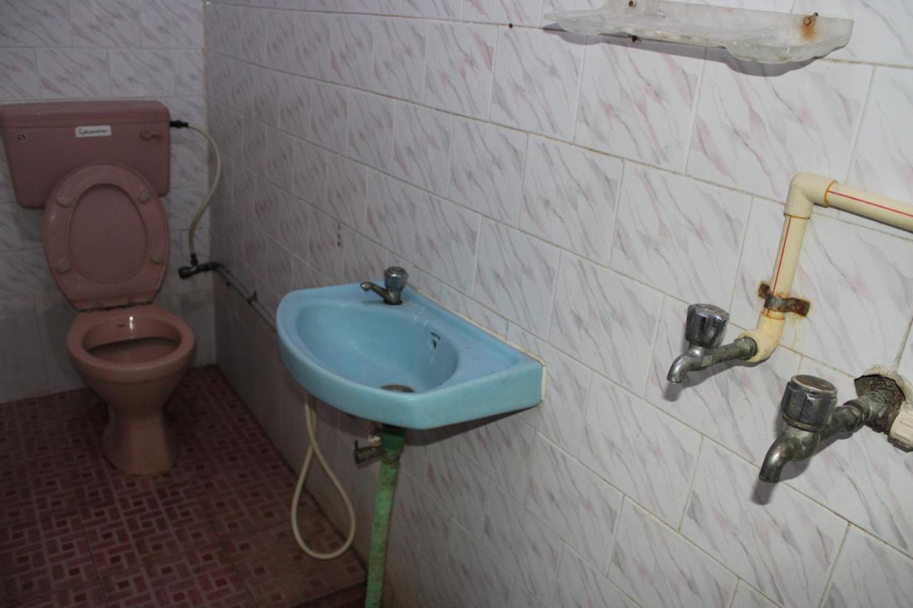 Balaji Guest House ポンディシェリ エクステリア 写真