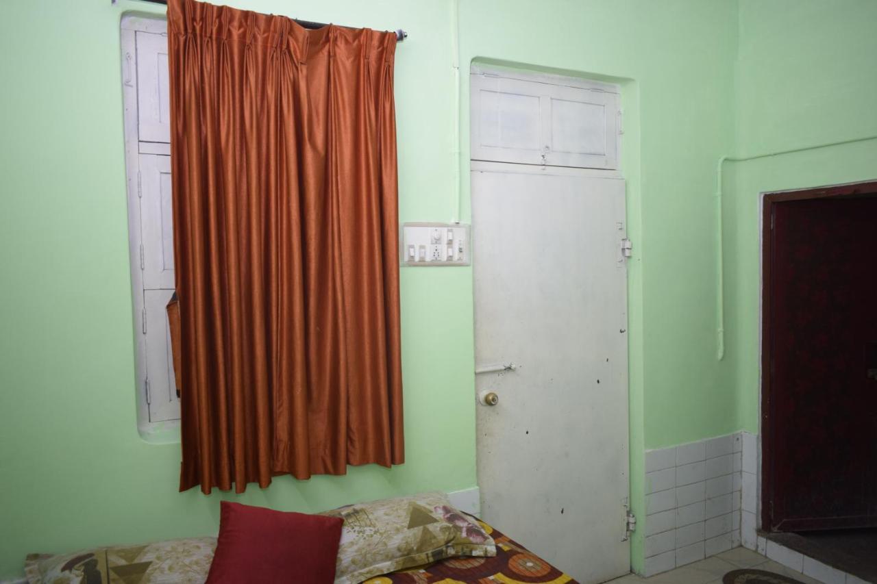 Balaji Guest House ポンディシェリ エクステリア 写真
