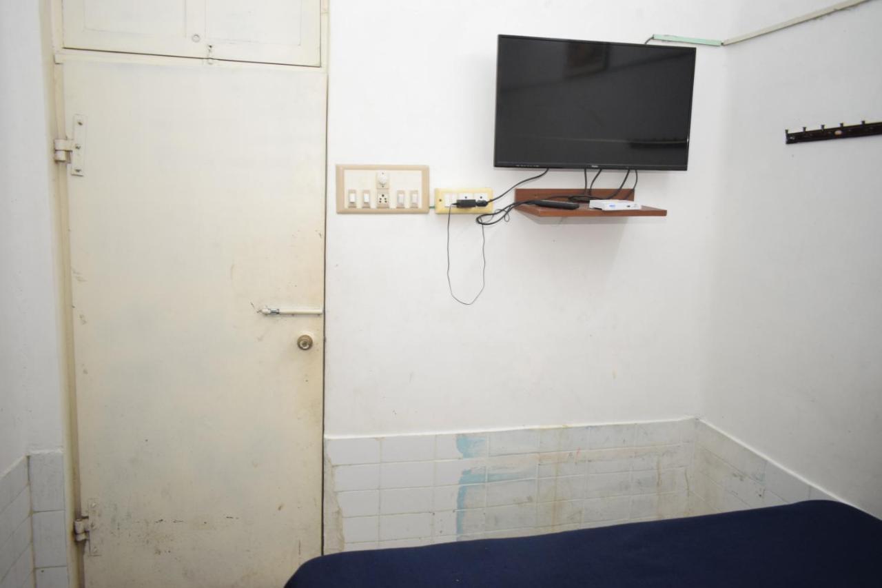 Balaji Guest House ポンディシェリ エクステリア 写真