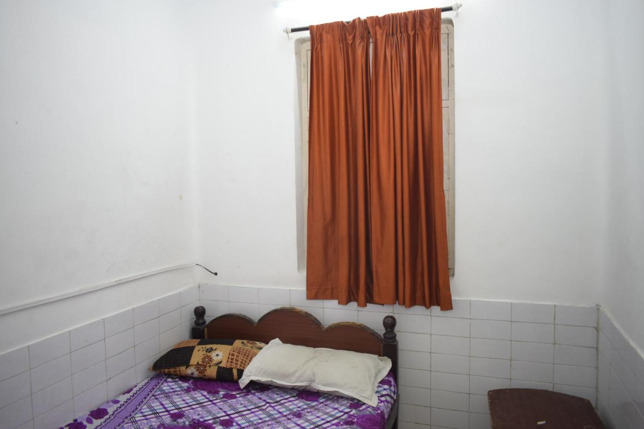 Balaji Guest House ポンディシェリ エクステリア 写真